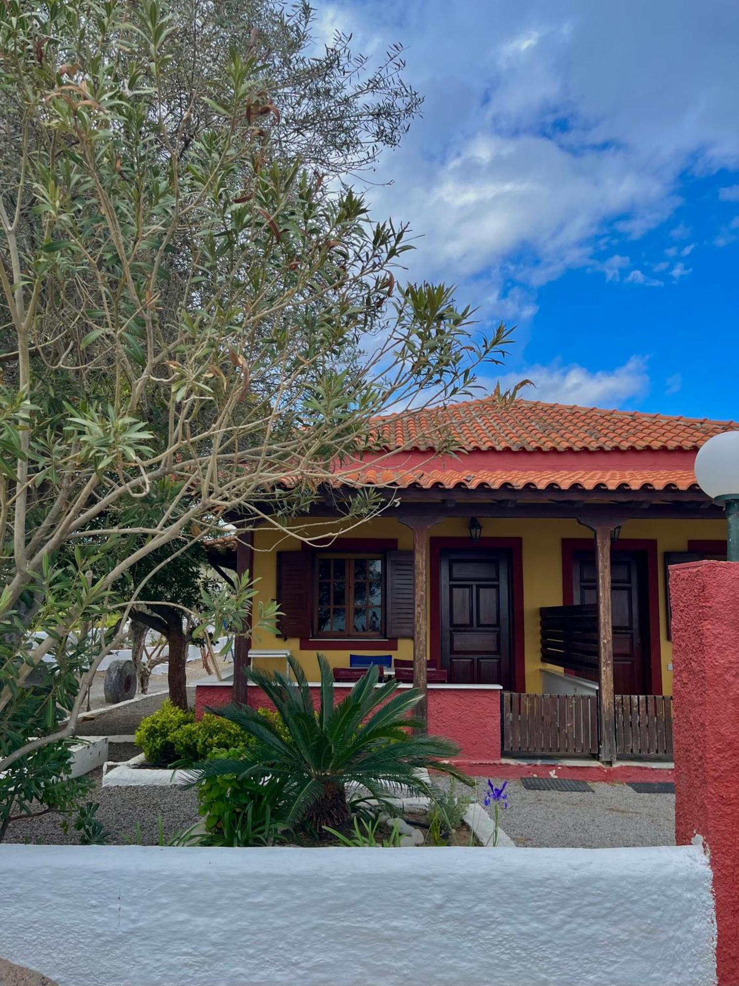 Studios Resbithas Gythio Exterior foto